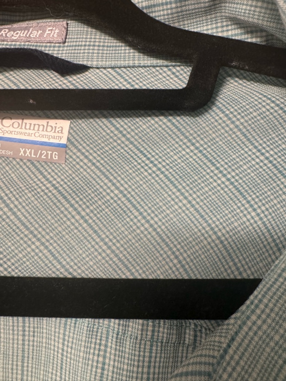 Columbia- Men’s light green checkered button-down shirt. Regular fit, size XXL - Picture 4 of 7